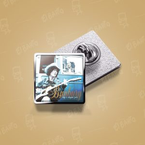 Pin Metálico Cuadrado Bunbury - Héroes